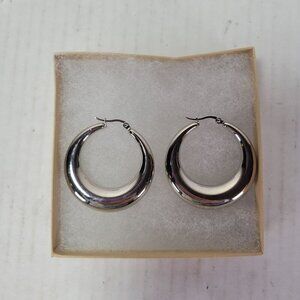 Peter & June Hypoallergenic Silver-Tone Lightweight 1.5" Crescent Hoop Earrings